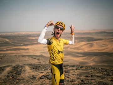 Álex Roca supera la Titan Desert Álex Roca supera la Titan Desert