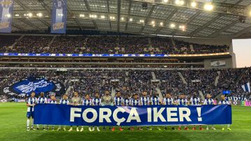 El Oporto homenajea a Iker Casillas tras su infarto