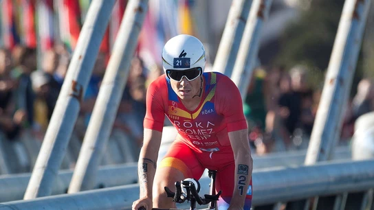 Gómez Noya, en la prueba de ciclismo de triatlón Gómez Noya, en la prueba de ciclismo de triatlón
