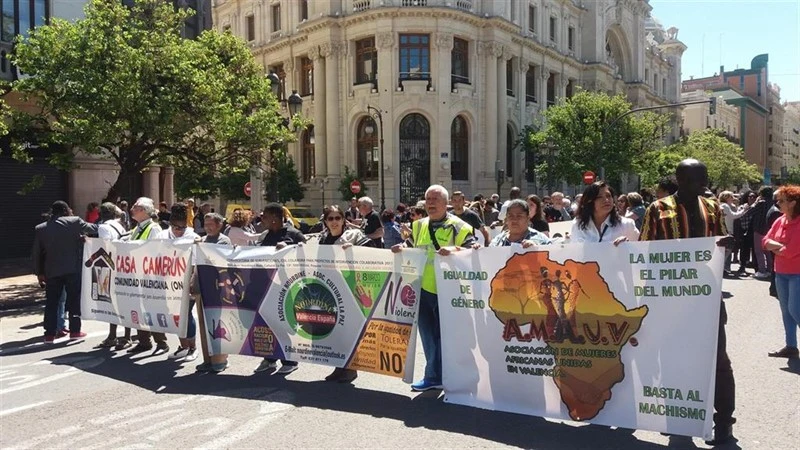 Valencia se suma al 'Abrazo de los pueblos' .