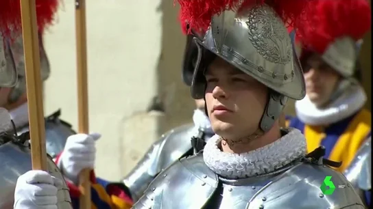 La Guardia Suiza busca soldados: el ejército del Papa se lanza a las redes sociales para reclutar hombres La Guardia Suiza busca soldados: el ejército del Papa se lanza a las redes sociales para reclutar hombres