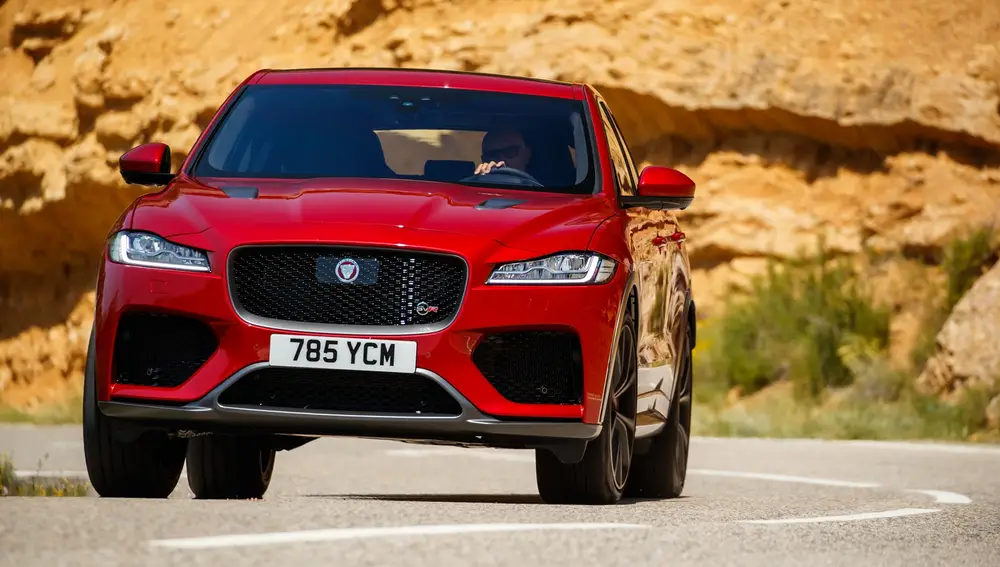 Jaguar F-Pace SVR