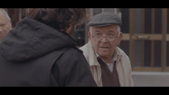 Un vecino de Cornellá habla con Jordi Évole Un vecino de Cornellá habla con Jordi Évole