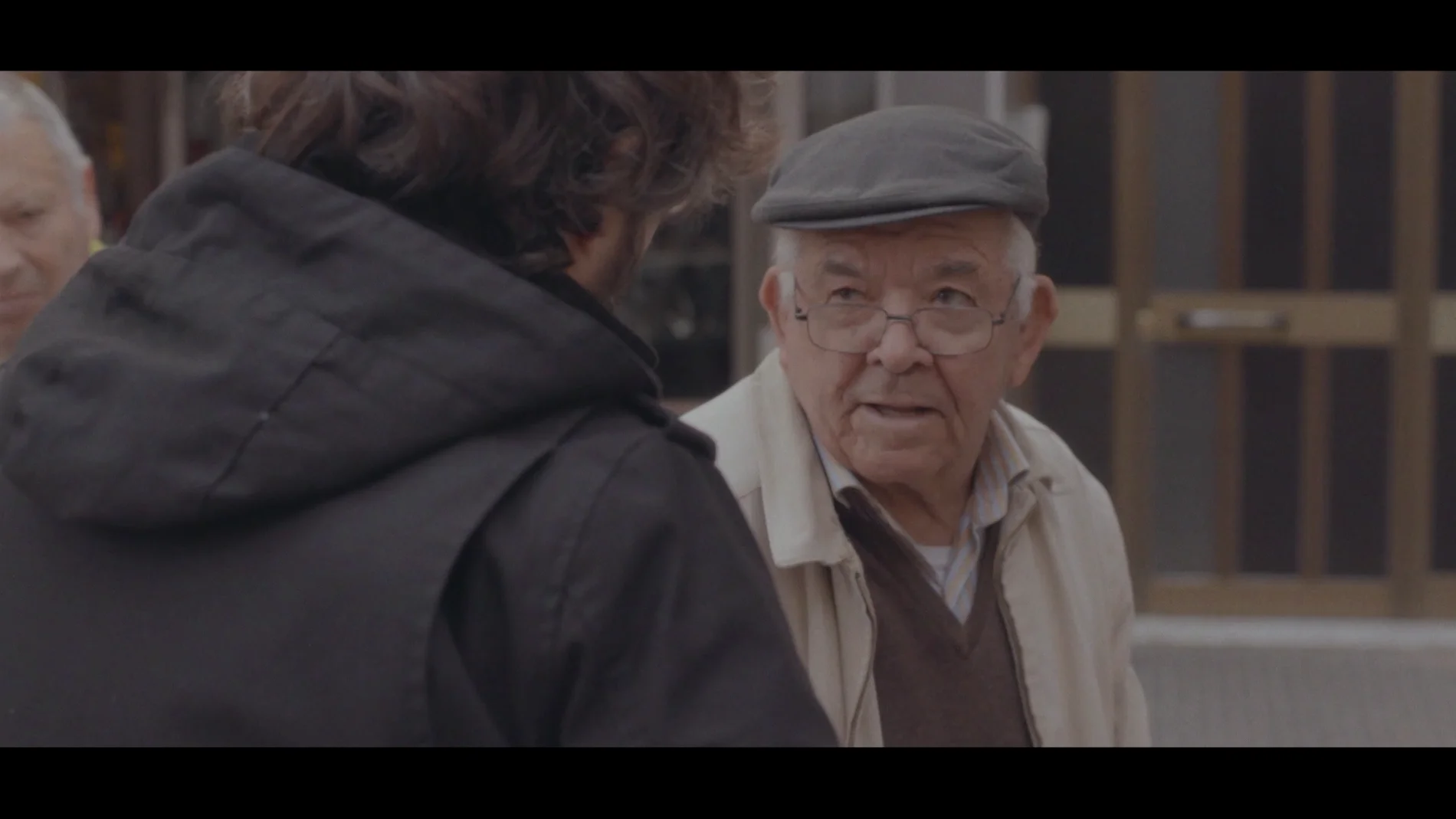 Un vecino de Cornellá habla con Jordi Évole