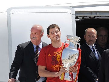 Vicente del Bosque e Iker Casillas, tras ganar la Eurocopa de 2012 Vicente del Bosque e Iker Casillas, tras ganar la Eurocopa de 2012