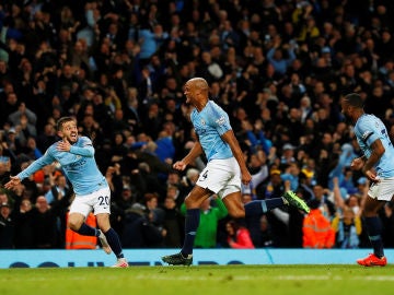 Kompany celebra su gol contra el Leicester Kompany celebra su gol contra el Leicester