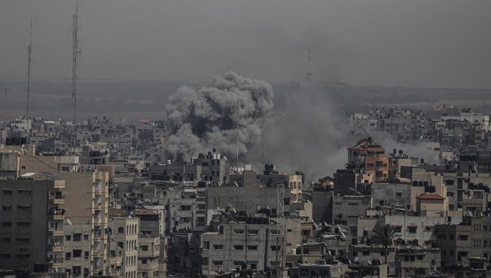 Impacto de cohetes en el conflicto entre Israel y Hamás