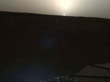 El atardecer de Marte, visto desde la sonda InSight de la NASA. El atardecer de Marte, visto desde la sonda InSight de la NASA.
