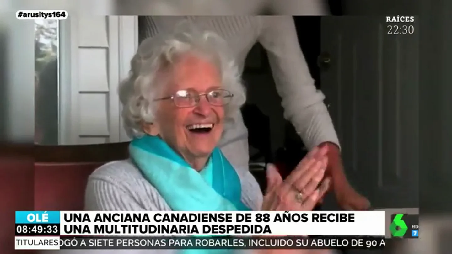 La emocionante reacción de una anciana al recibir una multitudinaria despedida antes de irse a una residencia La emocionante reacción de una anciana al recibir una multitudinaria despedida antes de irse a una residencia
