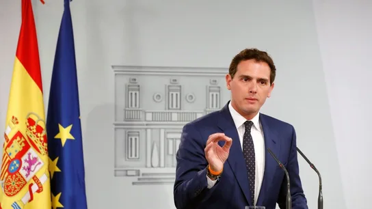 Antena 3 Noticias 1 (07-05-19) Rivera ofrece a Sánchez "los 57 escaños de Ciudadanos para aplicar el 155 en Cataluña" Antena 3 Noticias 1 (07-05-19) Rivera ofrece a Sánchez "los 57 escaños de Ciudadanos para aplicar el 155 en Cataluña"