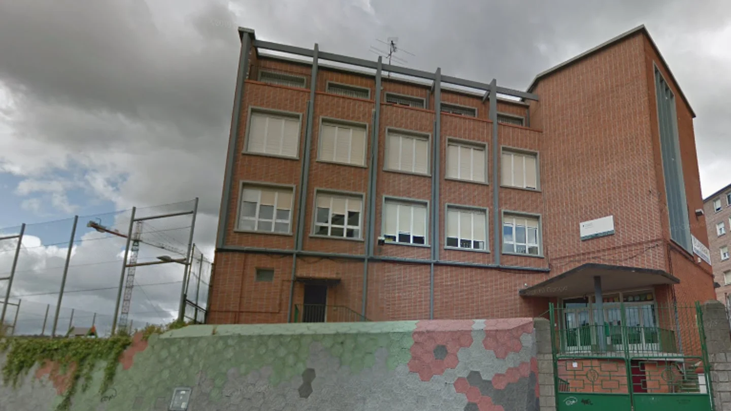 Colegio Larrea en Barakaldo, Vizcaya Colegio Larrea en Barakaldo, Vizcaya