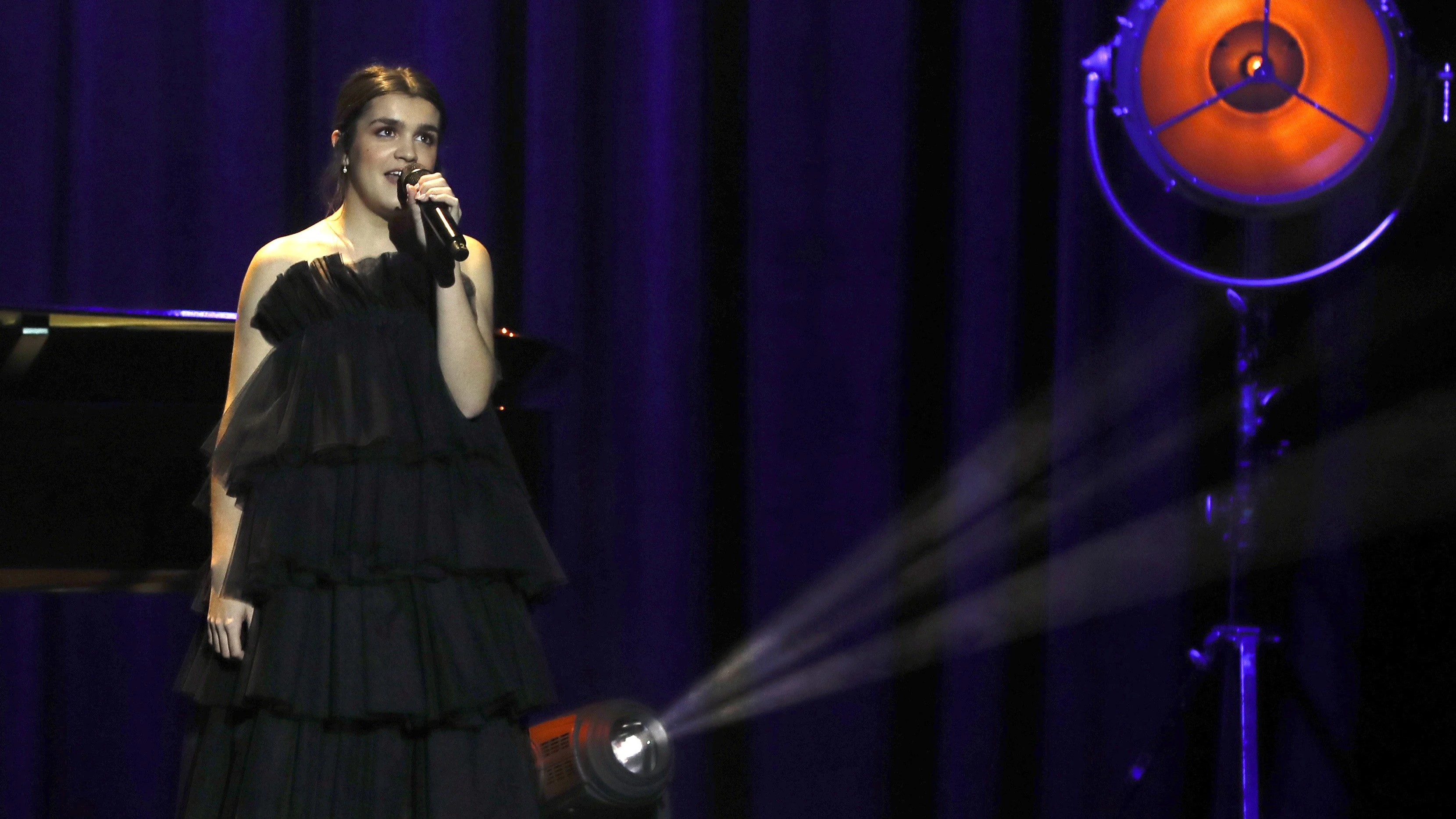 Amaia Romero actúa en el festival Warm Up