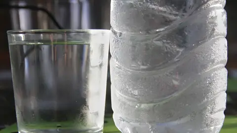 Botella de agua fría Botella de agua fría