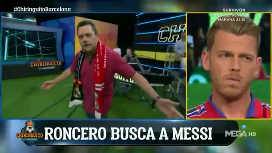 Tomás Roncero entró en el plato de 'El Chiringuito' buscando a Messi: "¿Le habéis visto...? ¡Leo! ¡Leo! ¡Chiquitito! ¿Dónde está Dios?" Tomás Roncero entró en el plato de 'El Chiringuito' buscando a Messi: "¿Le habéis visto...? ¡Leo! ¡Leo! ¡Chiquitito! ¿Dónde está Dios?"
