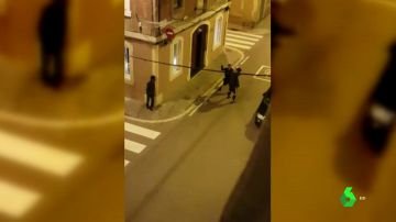 Los vecinos de Barcelona graban numerosas peleas callejeras para denunciar la falta de seguridad