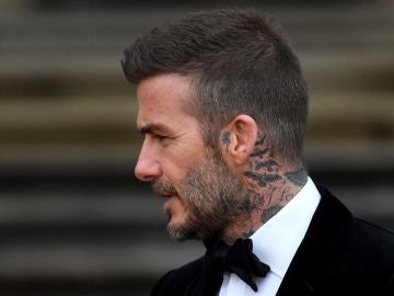 David Beckham no podrá conducir durante seis meses David Beckham no podrá conducir durante seis meses