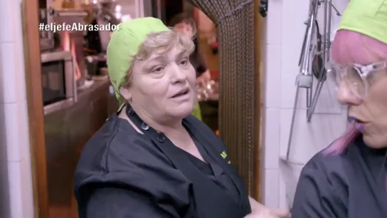 Lourdes estalla con 'La Jefa Infiltrada' y comienza a gritarle: "¿Que no tengo trabajo?, ¡me estás sacando de quicio!" Lourdes estalla con 'La Jefa Infiltrada' y comienza a gritarle: "¿Que no tengo trabajo?, ¡me estás sacando de quicio!"