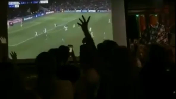 Fans del Ajax hacen la cuenta atrás del partido contra el Tottenham Fans del Ajax hacen la cuenta atrás del partido contra el Tottenham