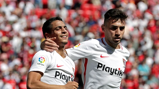 Ben Yedder y Munir se abrazan para festejar el gol del Sevilla Ben Yedder y Munir se abrazan para festejar el gol del Sevilla
