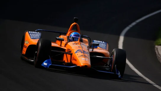 Fernando Alonso rueda en el óvalo de Indianápolis Fernando Alonso rueda en el óvalo de Indianápolis
