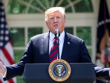 Negro, caliente y de puntas afiladas: así ha pedido Donald Trump que sea el diseño del muro Negro, caliente y de puntas afiladas: así ha pedido Donald Trump que sea el diseño del muro
