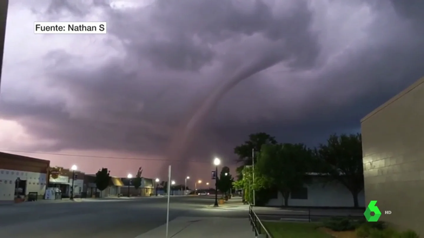 Imagen de un tornado en Kansas Imagen de un tornado en Kansas