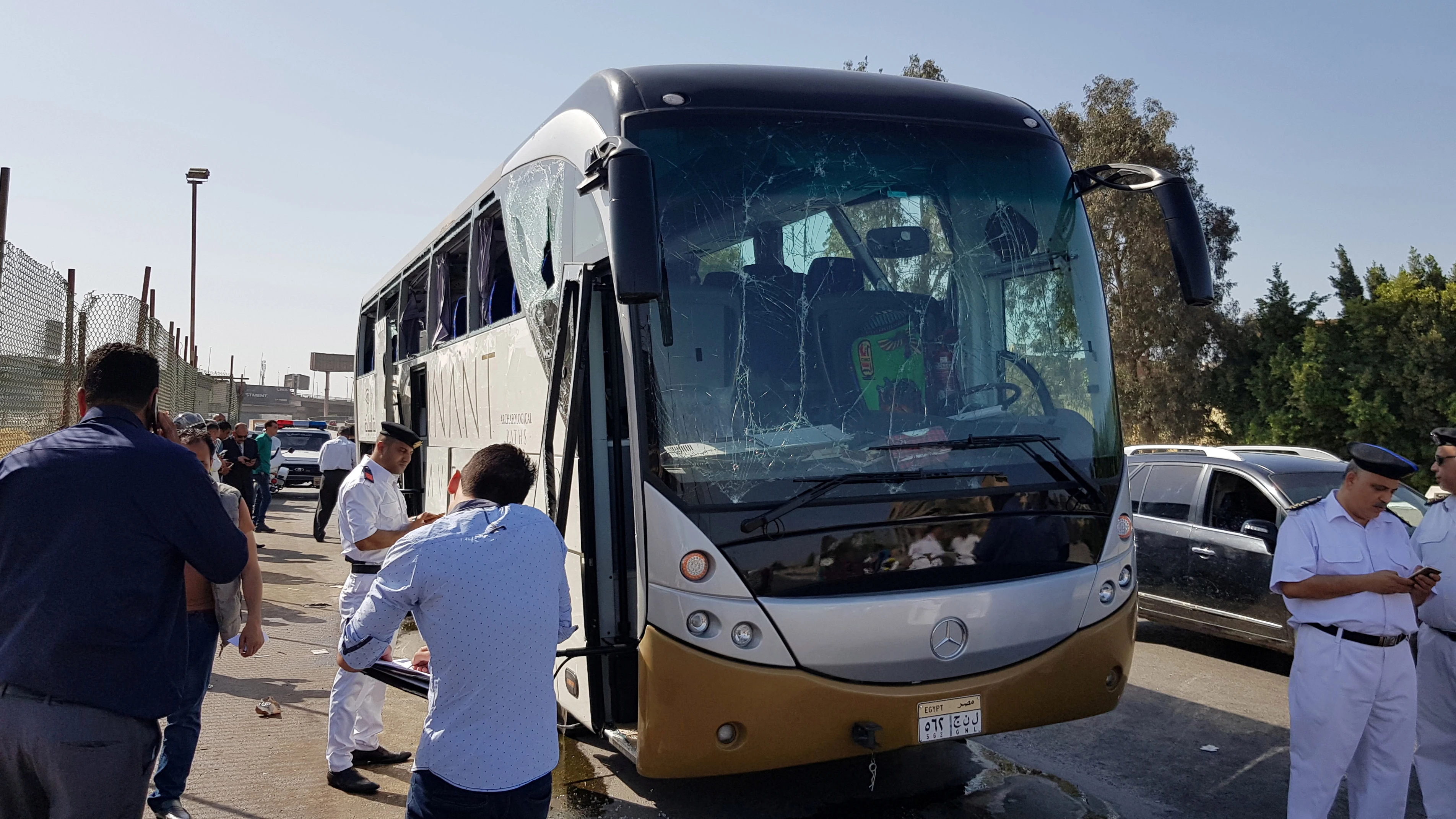 Imagen del autobús dañado por la explosión