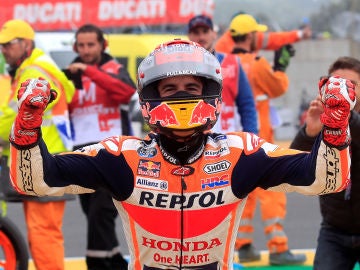 Marc Márquez celebra su victoria Marc Márquez celebra su victoria