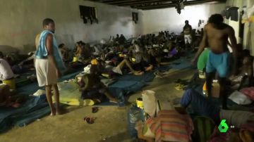 El infierno de los migrantes que (mal) viven en centros de detención libios: "Nadie puede cuidar de nosotros"