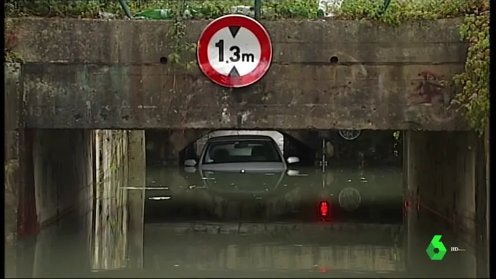 Imagen de una calle inundada por el temporal