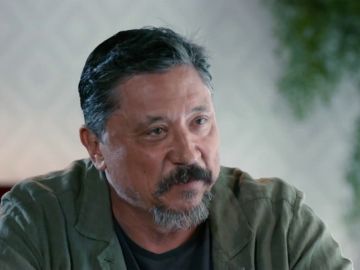 Carlos Bardem habla con Cristina Pardo Carlos Bardem habla con Cristina Pardo