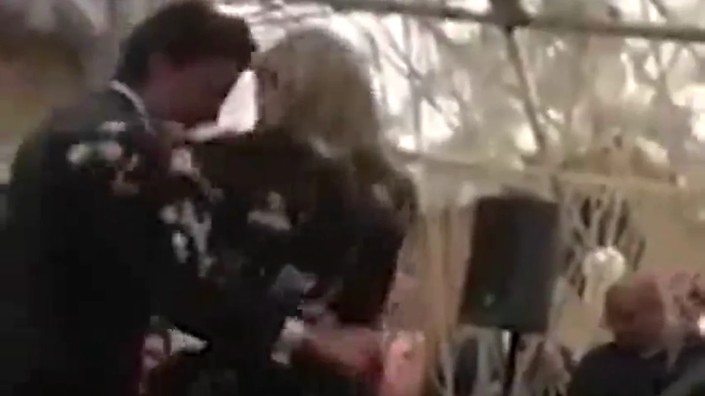 Holanda prohíbe difundir las imágenes de su reina bailando en la Feria de Sevilla Holanda prohíbe difundir las imágenes de su reina bailando en la Feria de Sevilla