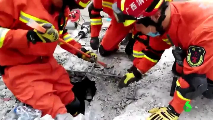 El derrumbe de un bar en China ha dejado al menos tres muertos