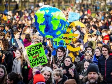 Jóvenes contra el cambio climático Jóvenes contra el cambio climático