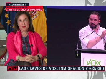 Margarita Robles responde al llamamiento de Vox para usar la Legión en "en las fronteras": "Sería bueno que Abascal se leyera la Constitución" Margarita Robles responde al llamamiento de Vox para usar la Legión en "en las fronteras": "Sería bueno que Abascal se leyera la Constitución"