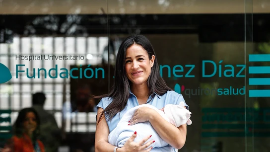 Begoña Villacís abandona el hospital con su hija La tercera hija para la política de Ciudadanos