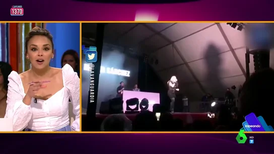 Chenoa condena el lanzamiento de huevos a Marta Sánchez Chenoa condena el lanzamiento de huevos a Marta Sánchez