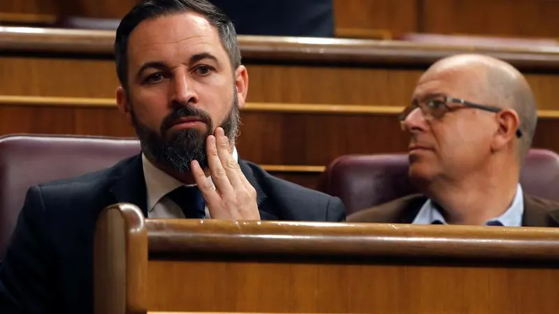 El presidente de VOX, Santiago Abascal, junto a José Zaragoza