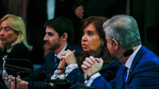 Juicio por supuesta corrupción contra la expresidenta de Argentina Cristina Fernández Juicio por supuesta corrupción contra la expresidenta de Argentina Cristina Fernández