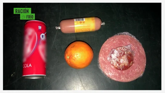 Pan duro, una fruta y dos lonchas de fiambre: así es el menú que reciben los militares cuando están de maniobras y que provoca "desmayos" Pan duro, una fruta y dos lonchas de fiambre: así es el menú que reciben los militares cuando están de maniobras y que provoca "desmayos"