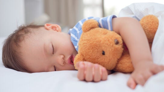 Beb&eacute; durmiendo
