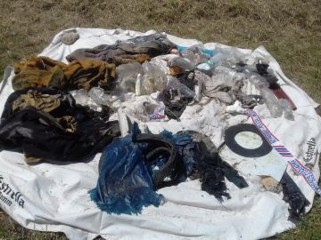 Restos encontrados en una manta en el lugar donde hallaron a Jumillas Restos encontrados en una manta en el lugar donde hallaron a Jumillas