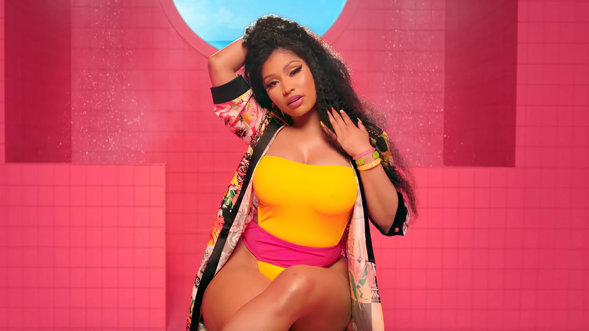 Nicki Minaj en el vídeo de 'Wobble Up'