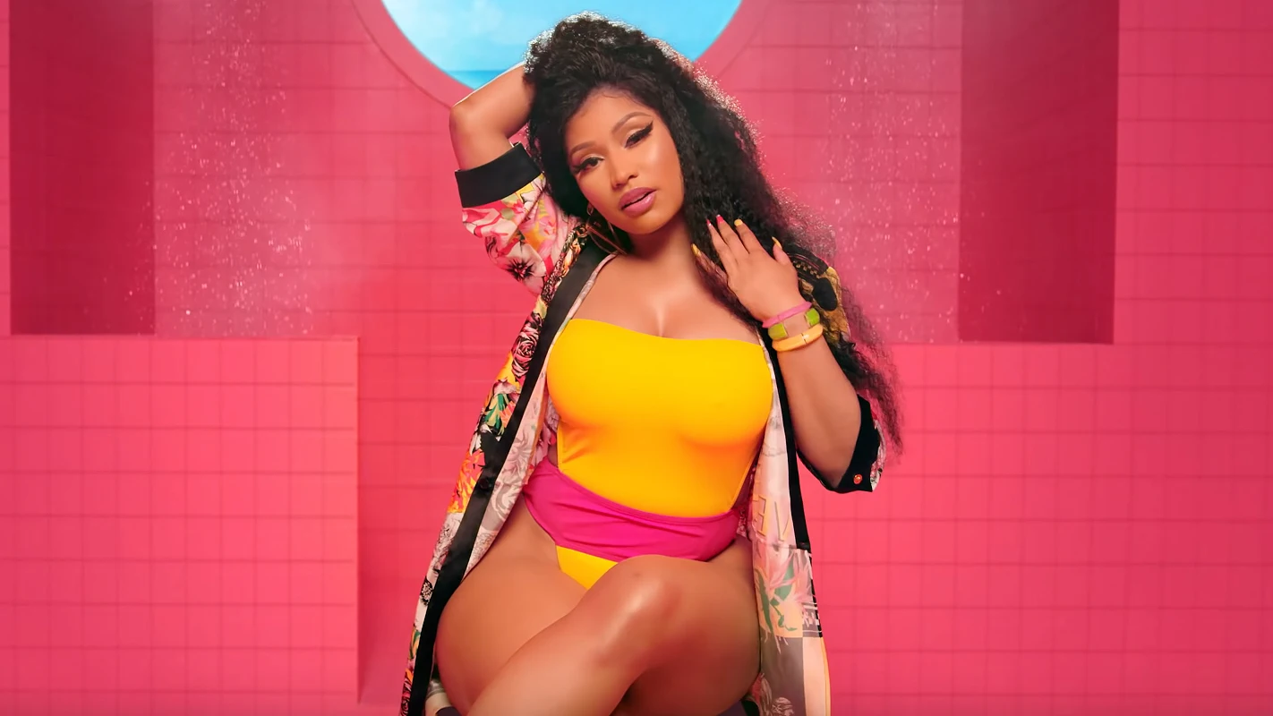 Nicki Minaj en el vídeo de 'Wobble Up'