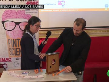 Ciencia entre cervezas para estar de fiesta y aprender: el éxito del 'Paint of Science' en España Ciencia entre cervezas para estar de fiesta y aprender: el éxito del 'Paint of Science' en España
