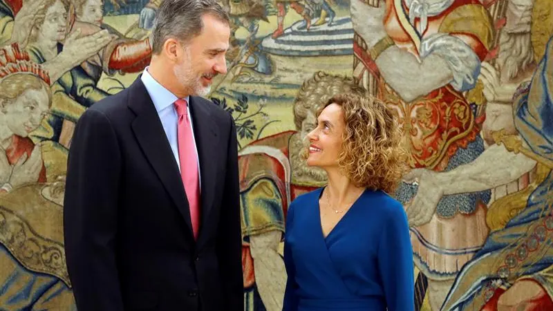 El Rey Felipe VI y la presidenta del Congreso, Meritxell Batet