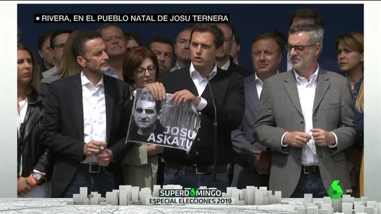 Albert Rivera rompe una foto de Josu Ternera en Miraballes Albert Rivera rompe una foto de Josu Ternera en Miraballes