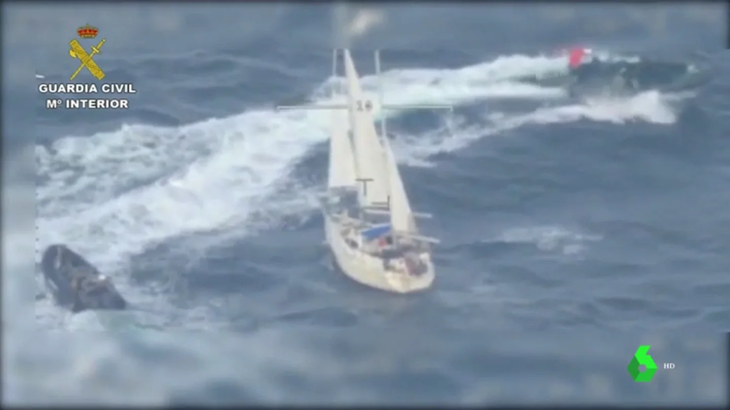 La Guardia Civil intercepta un velero cargado con 600 kilos de cocaína La Guardia Civil intercepta un velero cargado con 600 kilos de cocaína