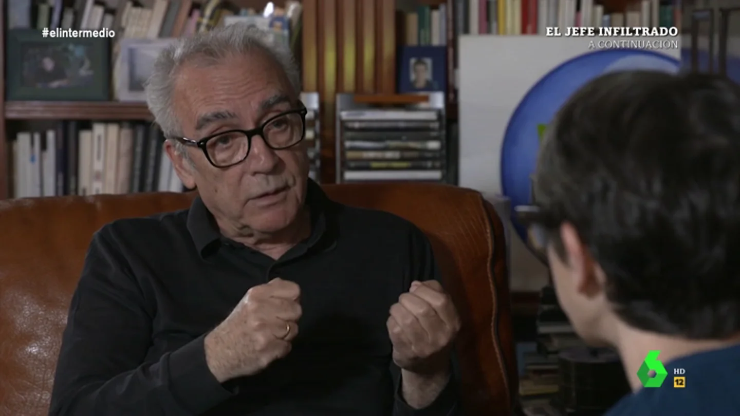 Juan José Millás medita sobre "la euforia excesiva": "Aunque estés muy contento, tienes que hacerte el cabreado o el destino te da algo malo" Juan José Millás medita sobre "la euforia excesiva": "Aunque estés muy contento, tienes que hacerte el cabreado o el destino te da algo malo"