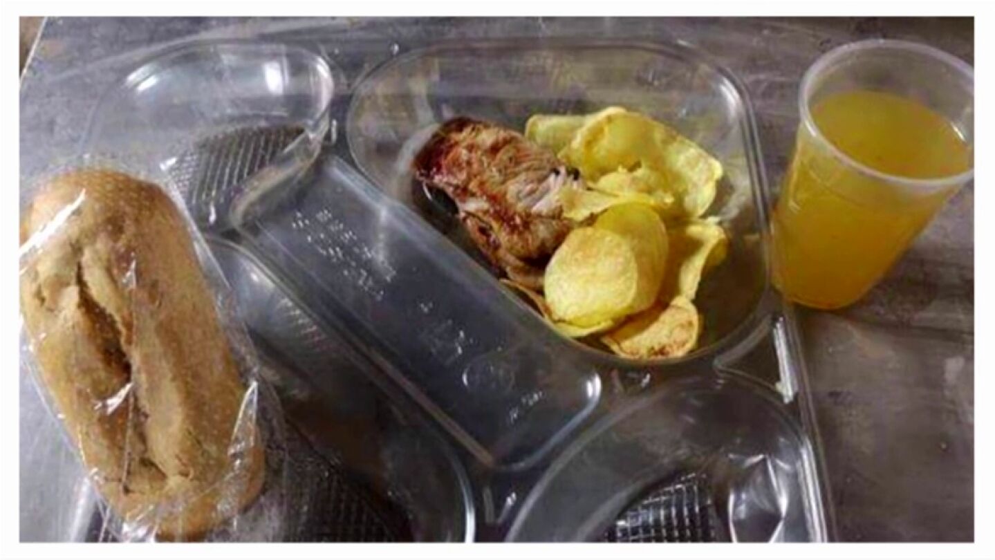 Las quejas de los militares por su alimentaci&oacute;n: "As&iacute; fue la Nochebuena en algunos cuarteles, vergonzoso"
